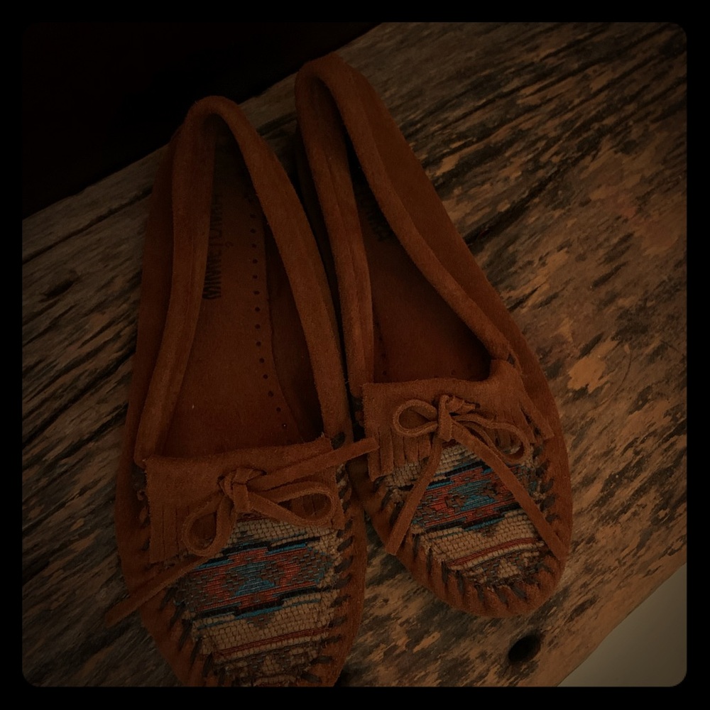 Minnetonka Aztec moccasins